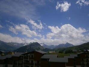 Property grounds - Charming 3-room for 6, next to ski lift, parking included (La Toussuire)