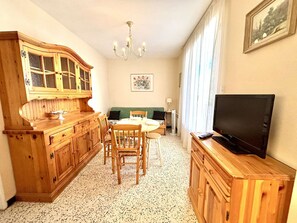 Interior - Cozy 2-Room Apartment with Balcony, 4 Sleeps, 50m from Beach – Argelès-sur-Mer (Argelès-sur-Mer)