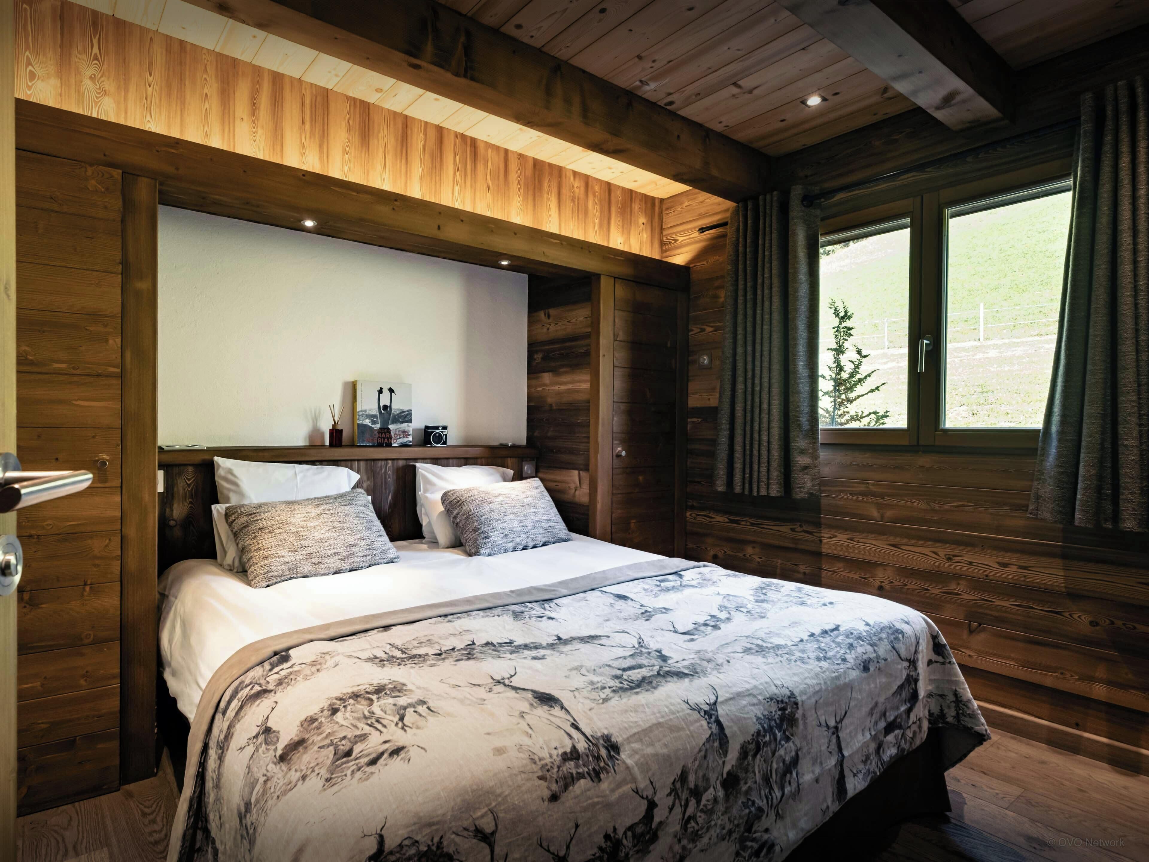 4 chambres, fer et planche à repasser, Wi-Fi, draps fournis