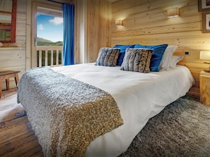 4 dormitorios, tabla de planchar con plancha, wifi y ropa de cama