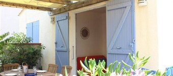 Casa con Terraza Cerca de la Playa, Aire Acondicionado, Jardín, TV, Lavavajillas, Lavadora