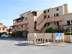 Exterior - Charming Studio with Balcony, Parking & Near Beach - Sleeps 4 in Saint Cyprien (Saint-Cyprien)