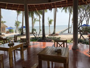 Breakfast, lunch, dinner served; Asian cuisine  - Dugong Cottage Phu Quoc Resort (Phu Quoc)