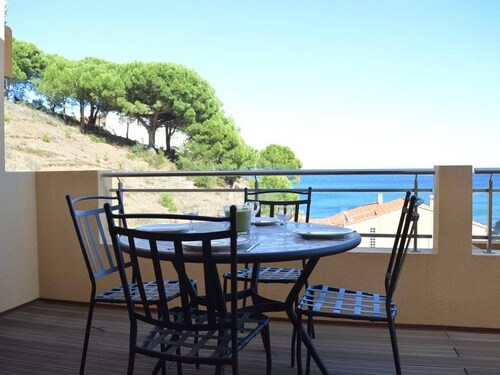 Modern 2-bedroom apartment with terrace, parking and air conditioning in Banyuls-sur-Mer