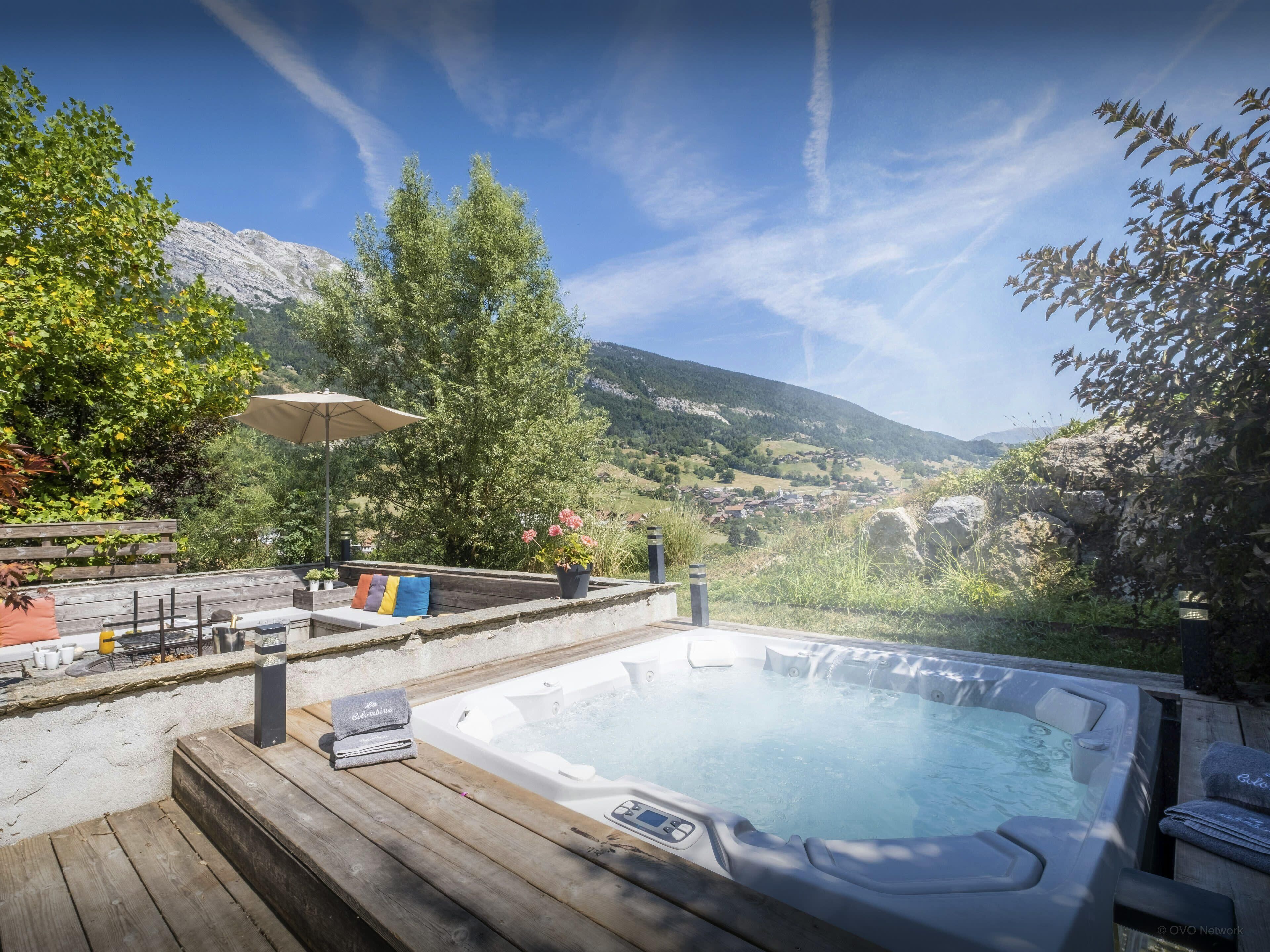 Bain à remous extérieur