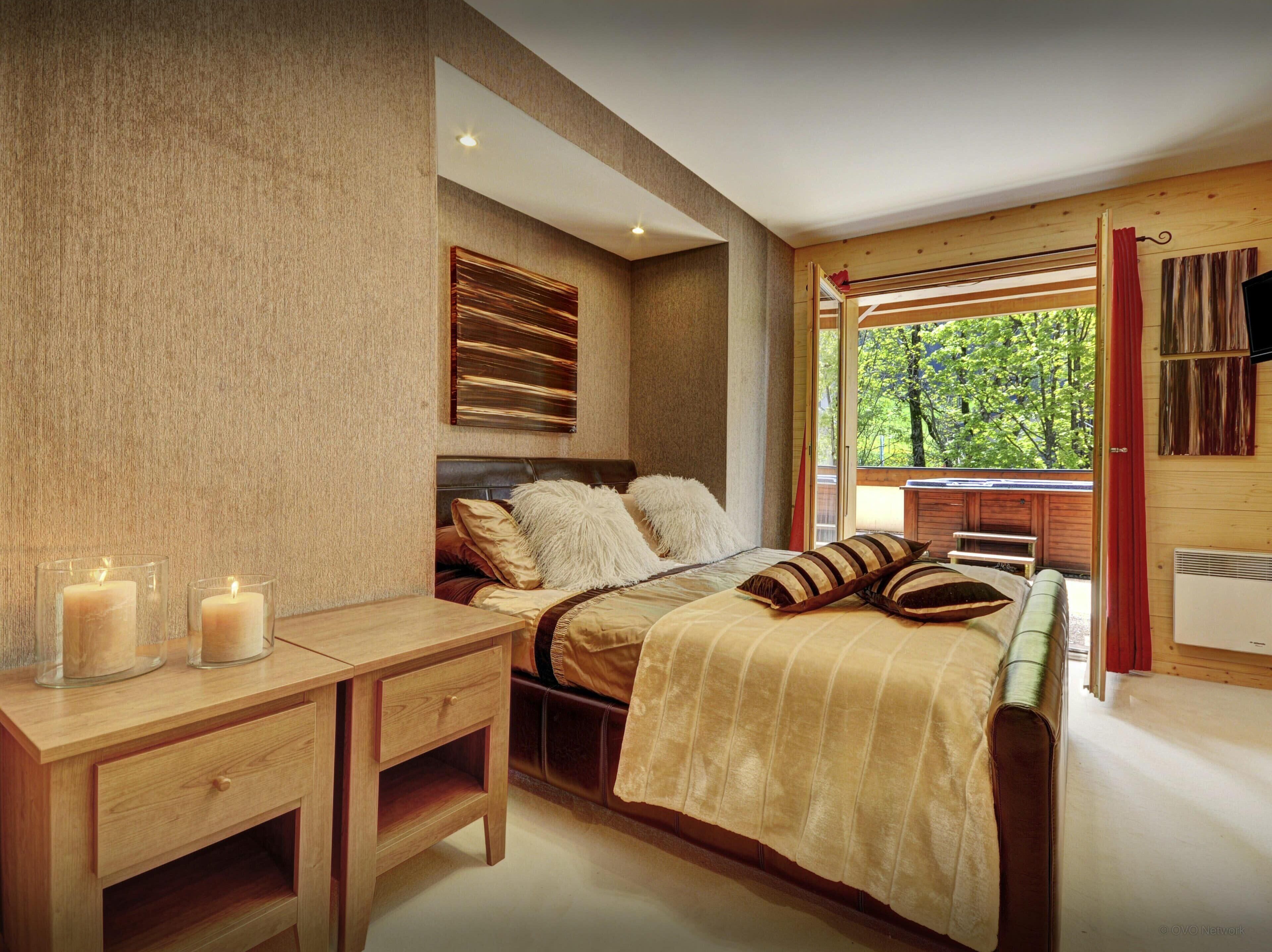 5 slaapkamers, een strijkplank/strijkijzer, reisbedje, wifi