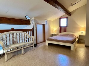 1 quarto