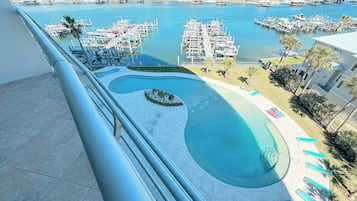 Indoor pool, outdoor pool