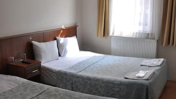 In-room safe, desk, free WiFi