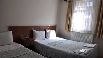 In-room safe, desk, free WiFi