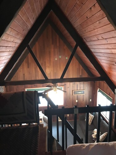 Real Mountain Cabin with  access to Fish Lake 