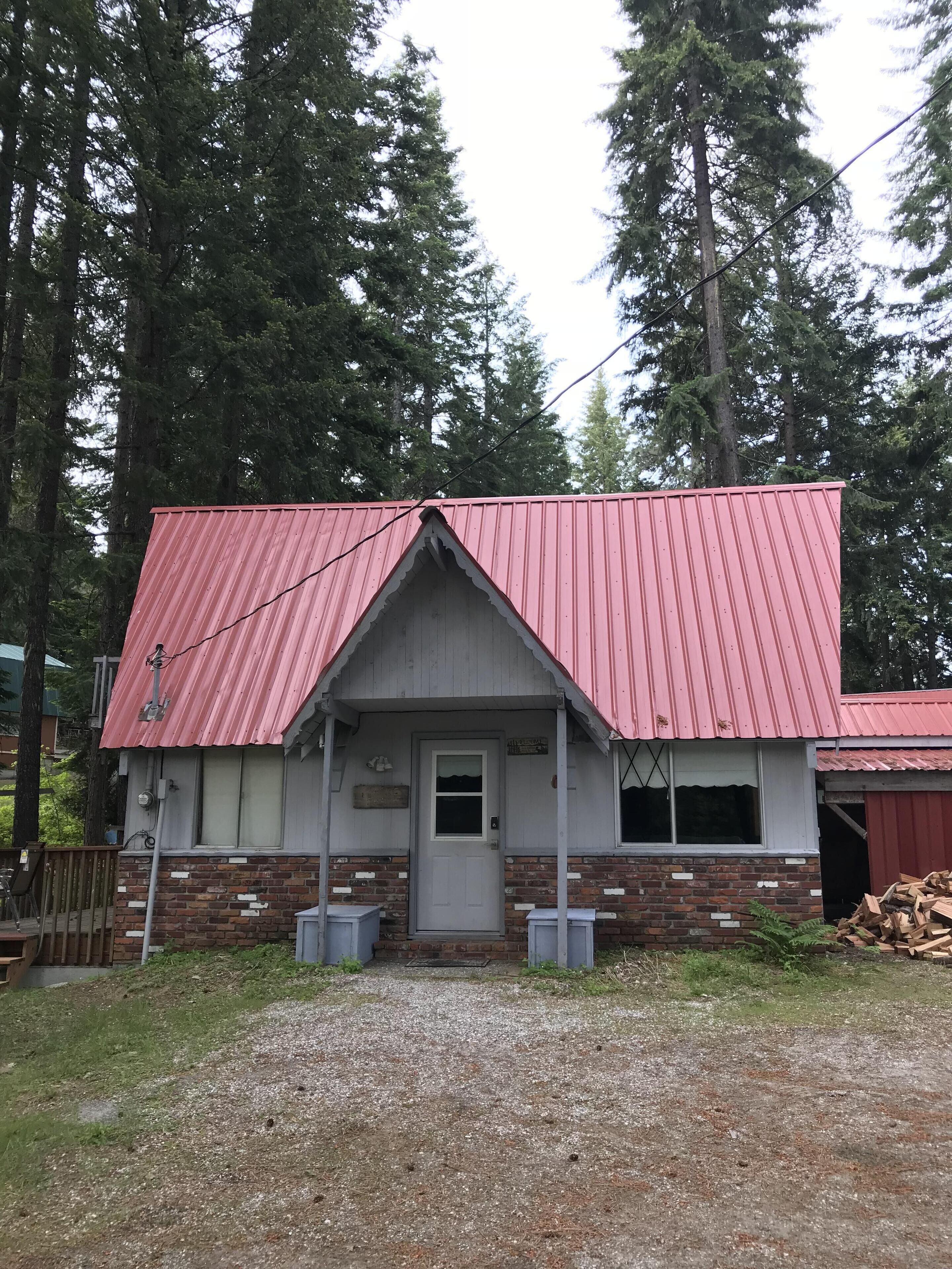 Real Mountain Cabin with  access to Fish Lake 