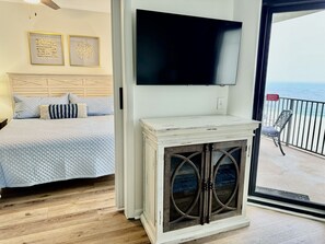 2 bedrooms, desk, iron/ironing board, internet