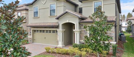 المنشأة من الخارج