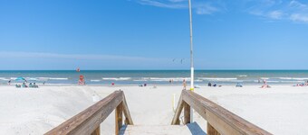 Oceanfront Condo. Steps from Beach. Gorgeous Ocean View. A Relaxing Getaway.