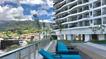 Sun deck