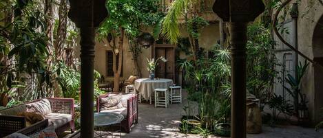 Chambre Double Romantique | Terrasse/Patio