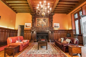 Interior - Chateau Terre Blanche (Chalabre)