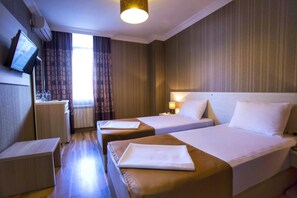 Premium bedding, minibar, in-room safe, desk - Hotel & Cafe Batus (Batumi)