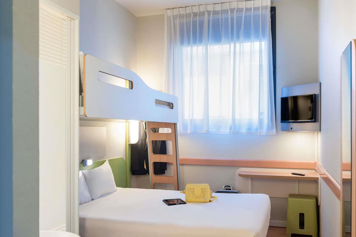 Soundproofing, iron/ironing board