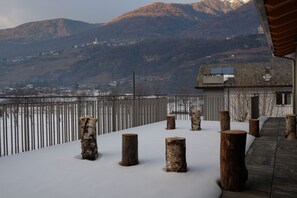 Down comforters, memory foam beds, in-room safe, individually furnished - Arbulé Agriturismo & Spa Valtellina (Poggiridenti)