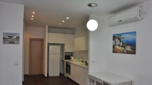 Superior Studio, City View