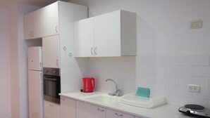 Superior Studio, City View | Private kitchenette