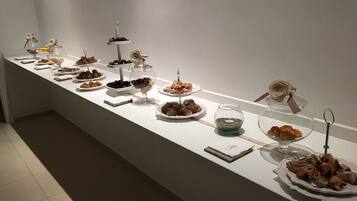 Daily buffet breakfast (EUR 10.00 per person)
