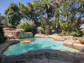 Outdoor pool - Jessica's Self-catering (Umhlanga)