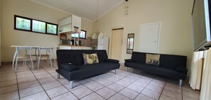 Phòng dành cho gia đình | Bếp nhỏ riêng | Dụng cụ pha cà phê/trà, ấm điện 