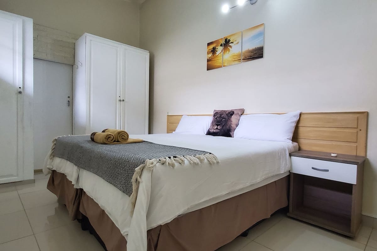 Family Room | In-room safe, iron/ironing board, free WiFi