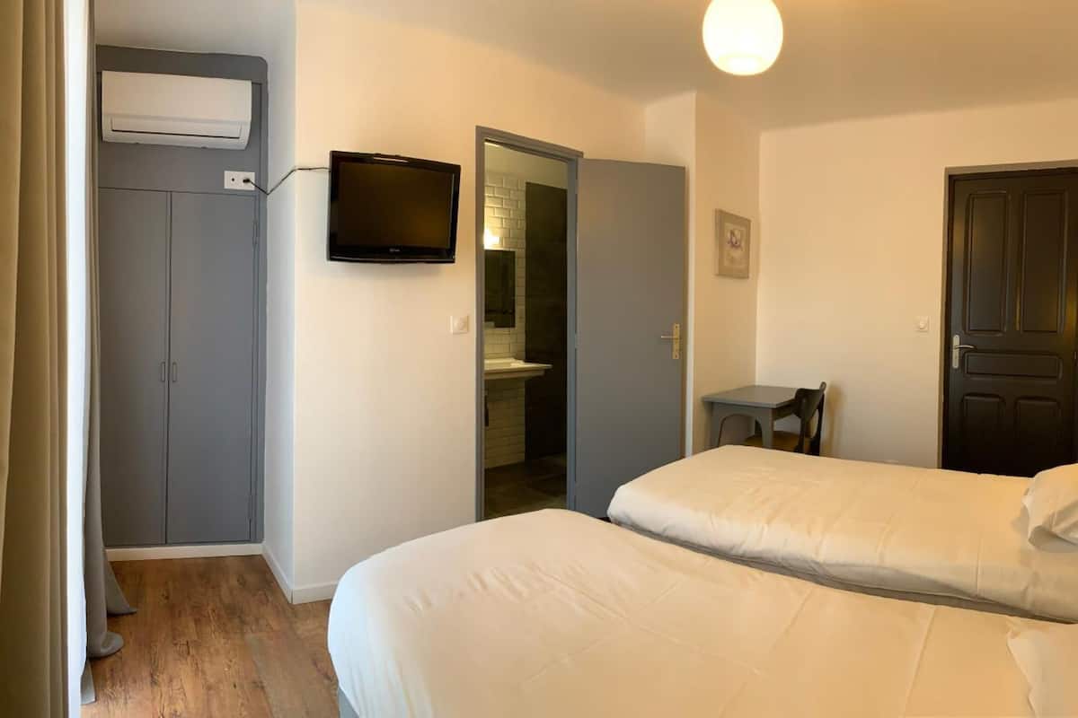 desk, blackout curtains, iron/ironing board, free wifi