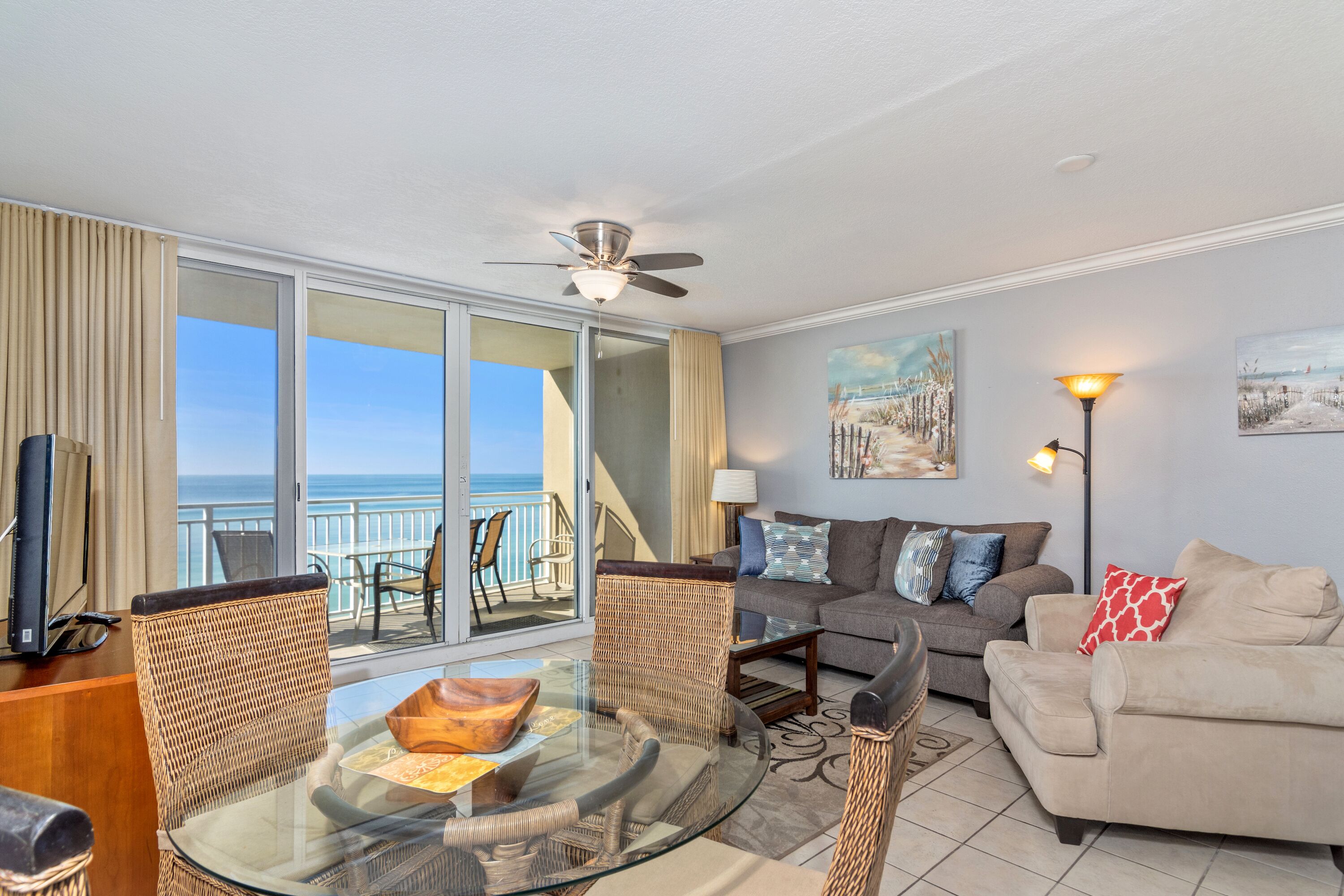 🌟 New 1BR/1BA Luxury Beachfront Vacation Rental! Sleeps 6!