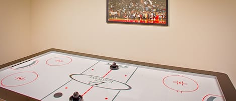 5 Schlafzimmer, BĂŒgeleisen/BĂŒgelbrett, WLAN, BettwĂ€sche