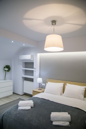 1 habitación, tabla de planchar con plancha, wifi y ropa de cama 