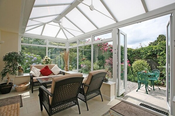 Interior - *** Three Bedroomed Detached Bungalow in Bowness With Parking and wifi **** (Windermere)