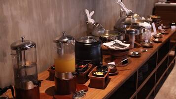 Petit déjeuner (35000 IDR par personne)