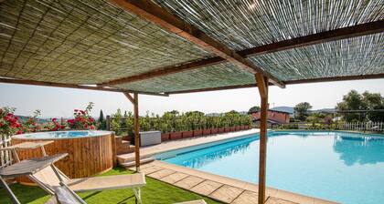 Borgo Campetroso apartments in the countryside, 2 swimming pools, restaurant 20 km from the sea