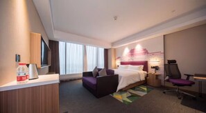 Habitación Deluxe doble | Ropa de cama de alta calidad, minibar, cortinas opacas