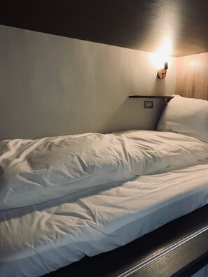 免费 WiFi、床单