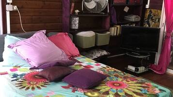 1 chambre, fer et planche Ă repasser, Wi-Fi, draps fournis