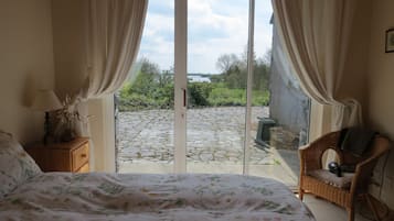 5 bedrooms, iron/ironing board, travel cot, free WiFi