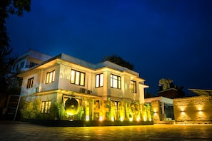 Front of property – evening/night