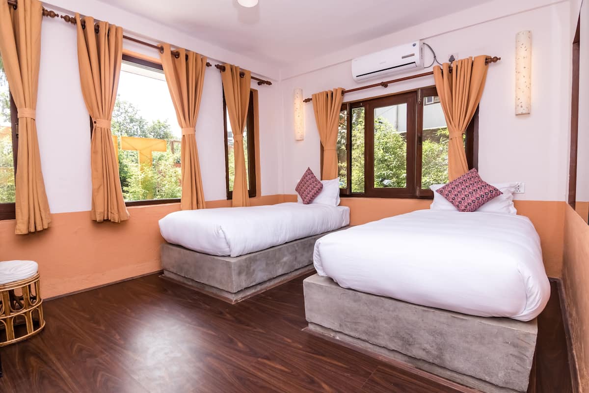 Junior Suite, 2 Single Beds | Individually decorated, desk, free WiFi