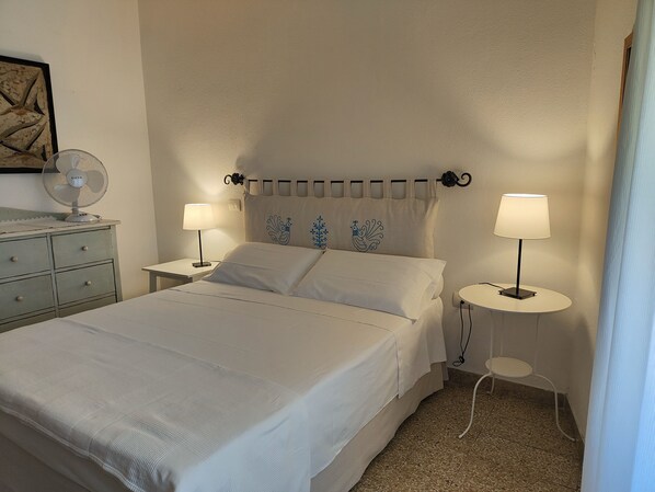 2 makuuhuonetta, silitysrauta/-lauta, vauvan matkasänky, ilmainen Wi-Fi