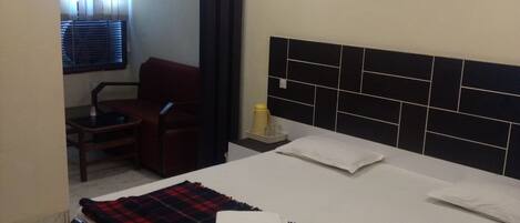 1 Schlafzimmer, Schreibtisch, schallisolierte Zimmer, kostenloses WLAN