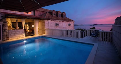 Sea view Villa with private pool just 10 min. drive to Dubrovnik