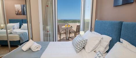 2 habitaciones, caja de seguridad en la habitación y escritorio