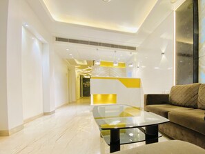 Lobby sitting area - City Empire New Delhi (New Delhi)