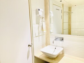 Bathroom - City Empire New Delhi (New Delhi)